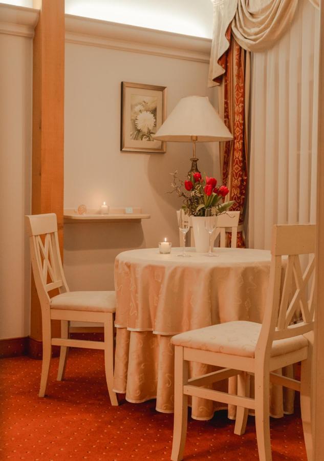 Hotel & Restaurant Se-Mi Veliko Trgovisce ภายนอก รูปภาพ